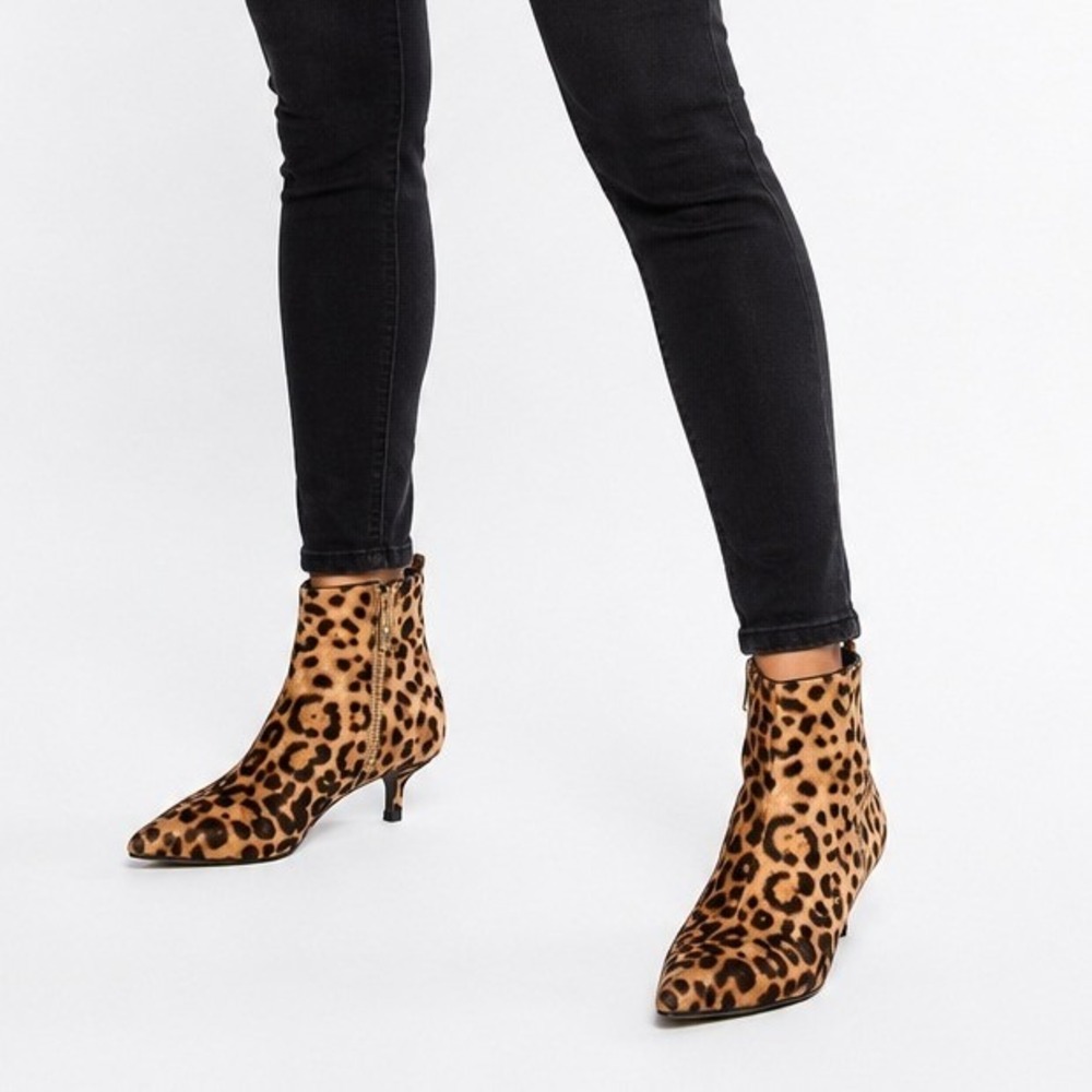 Taryn Rose Women's Leopard Print Kitten Heel Ankle Pointed Toe Booties Size 8.5